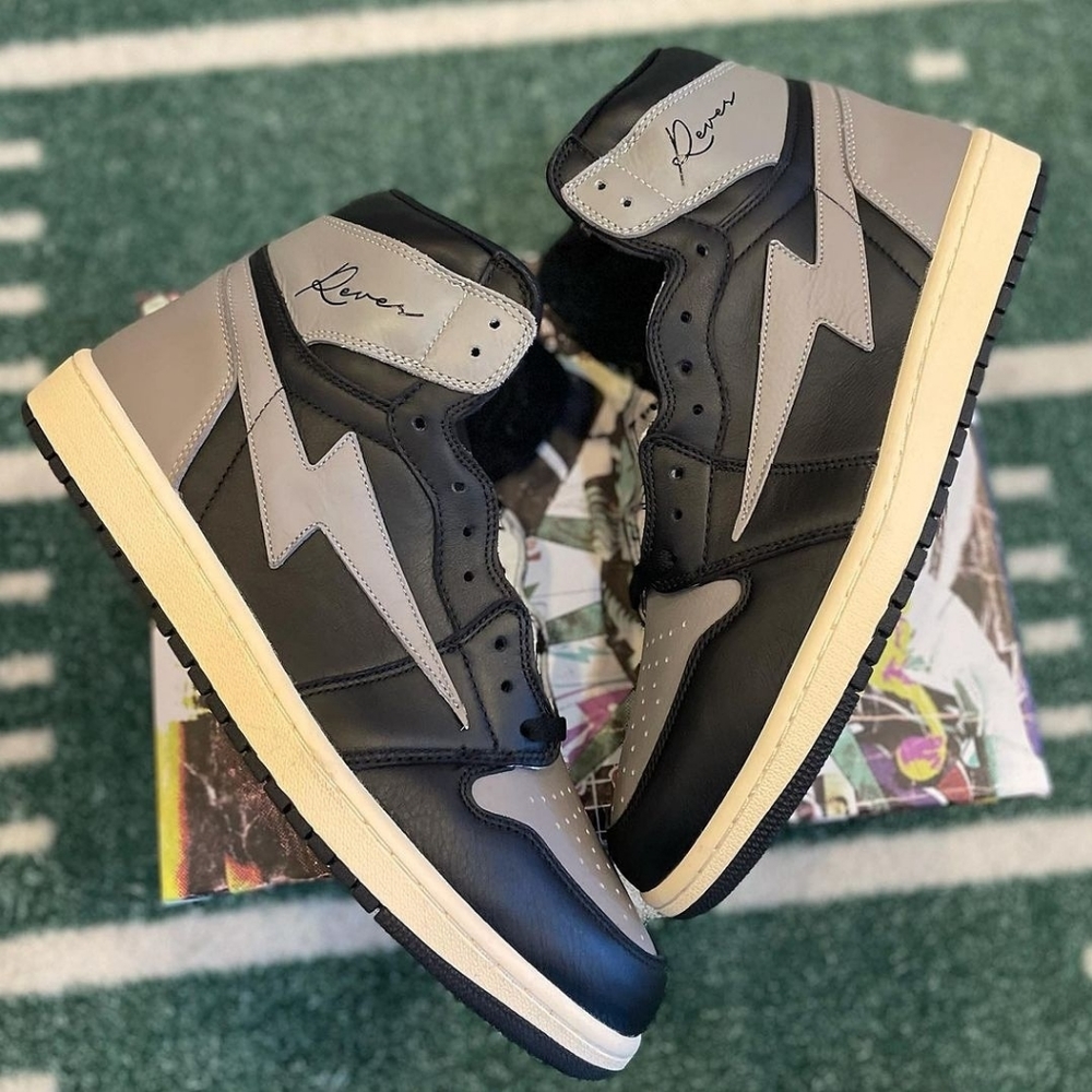 Kool Kiy Sneakers